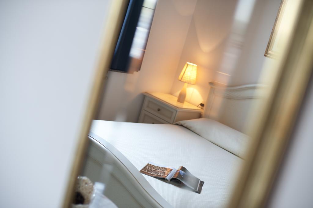 Hotel Caselle سان لاتْسارو دي سافين المظهر الخارجي الصورة